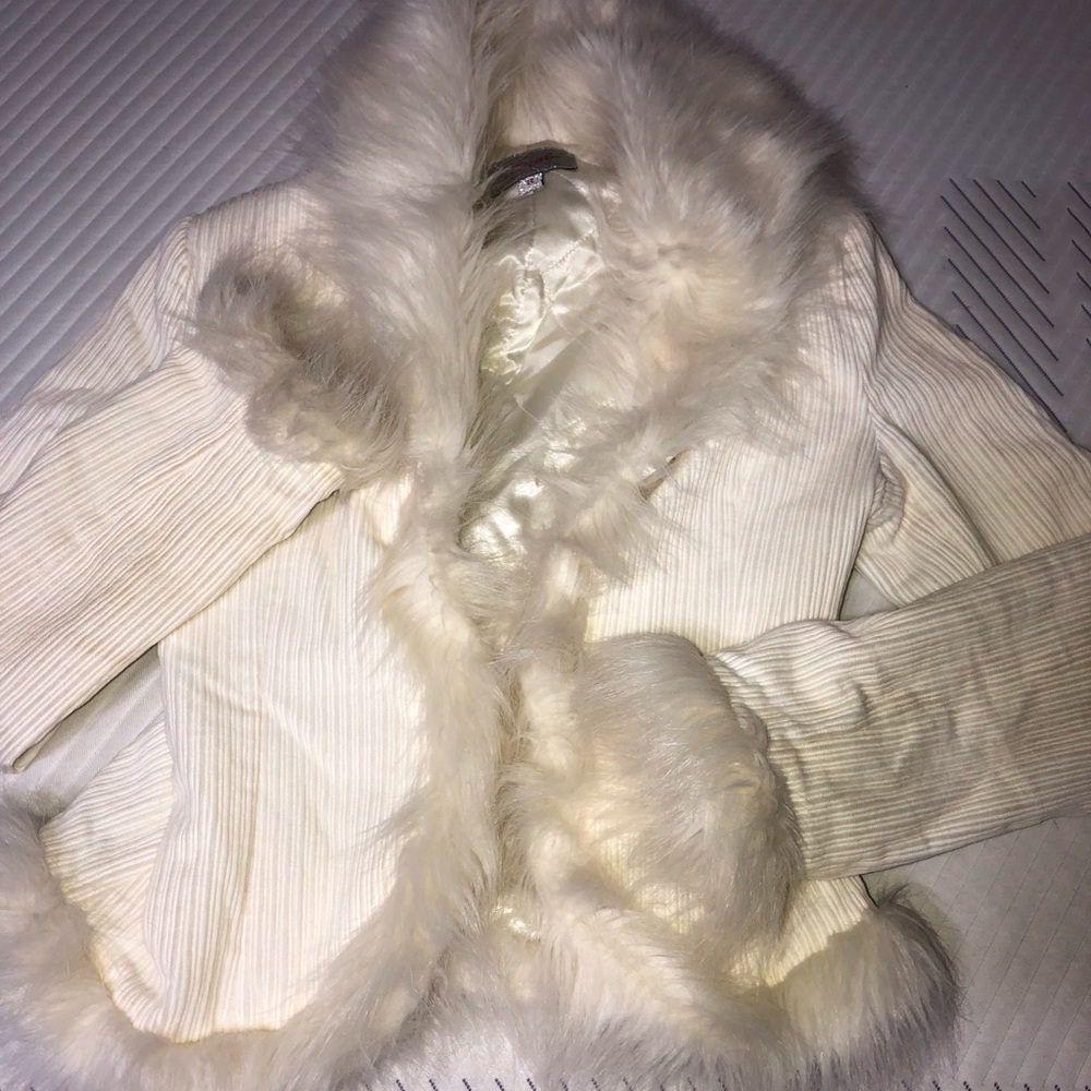 White fur coat ✨